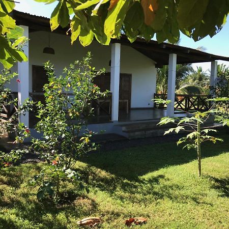 Les Hibiscus Villa Ambondrona  Exterior foto